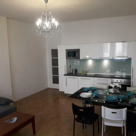 Old Town Spacious Apartment Prague Exterior photo