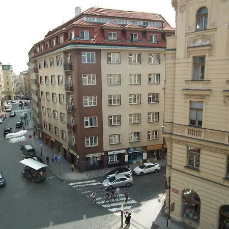 Old Town Spacious Apartment Prague Exterior photo