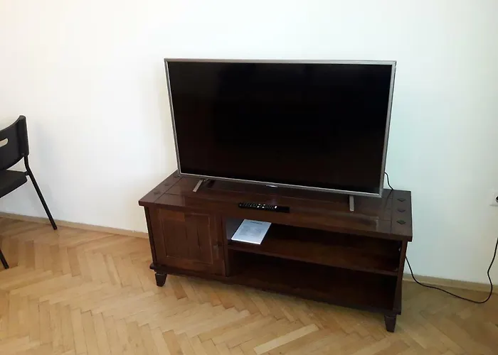 Old Town Spacious Apartment